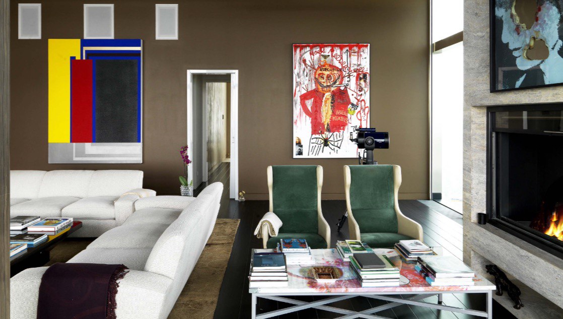  картины в гостиной с панорамным окном